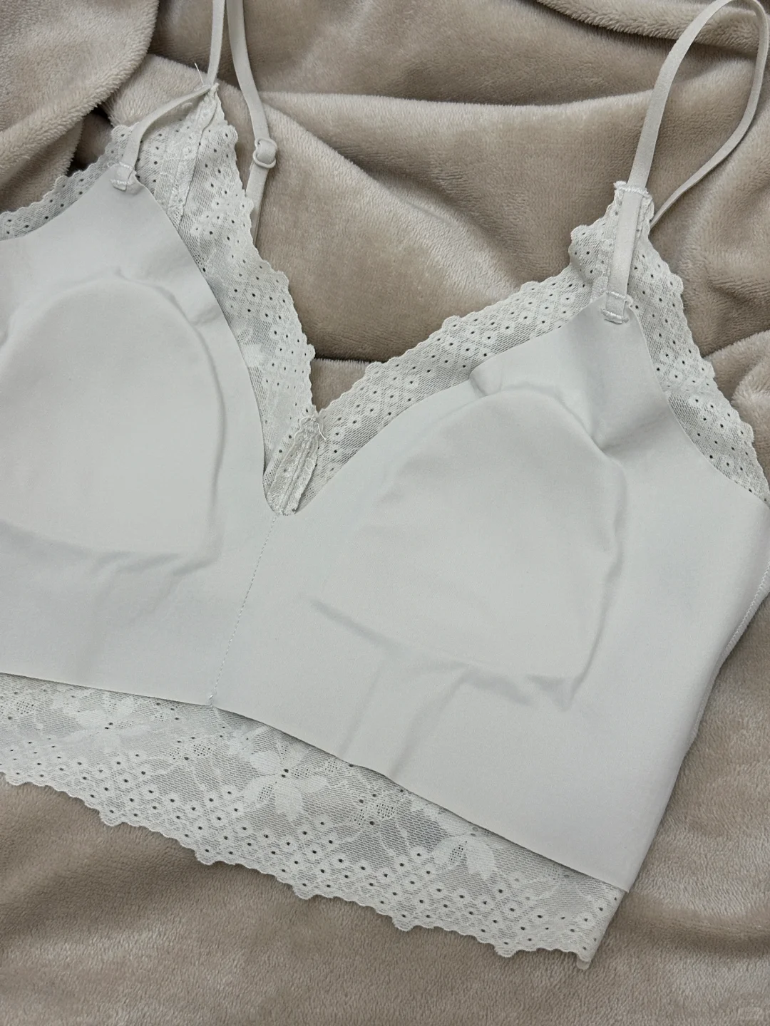 挖到啦夏天必备蕾丝内衣 超适合春夏叠穿！
