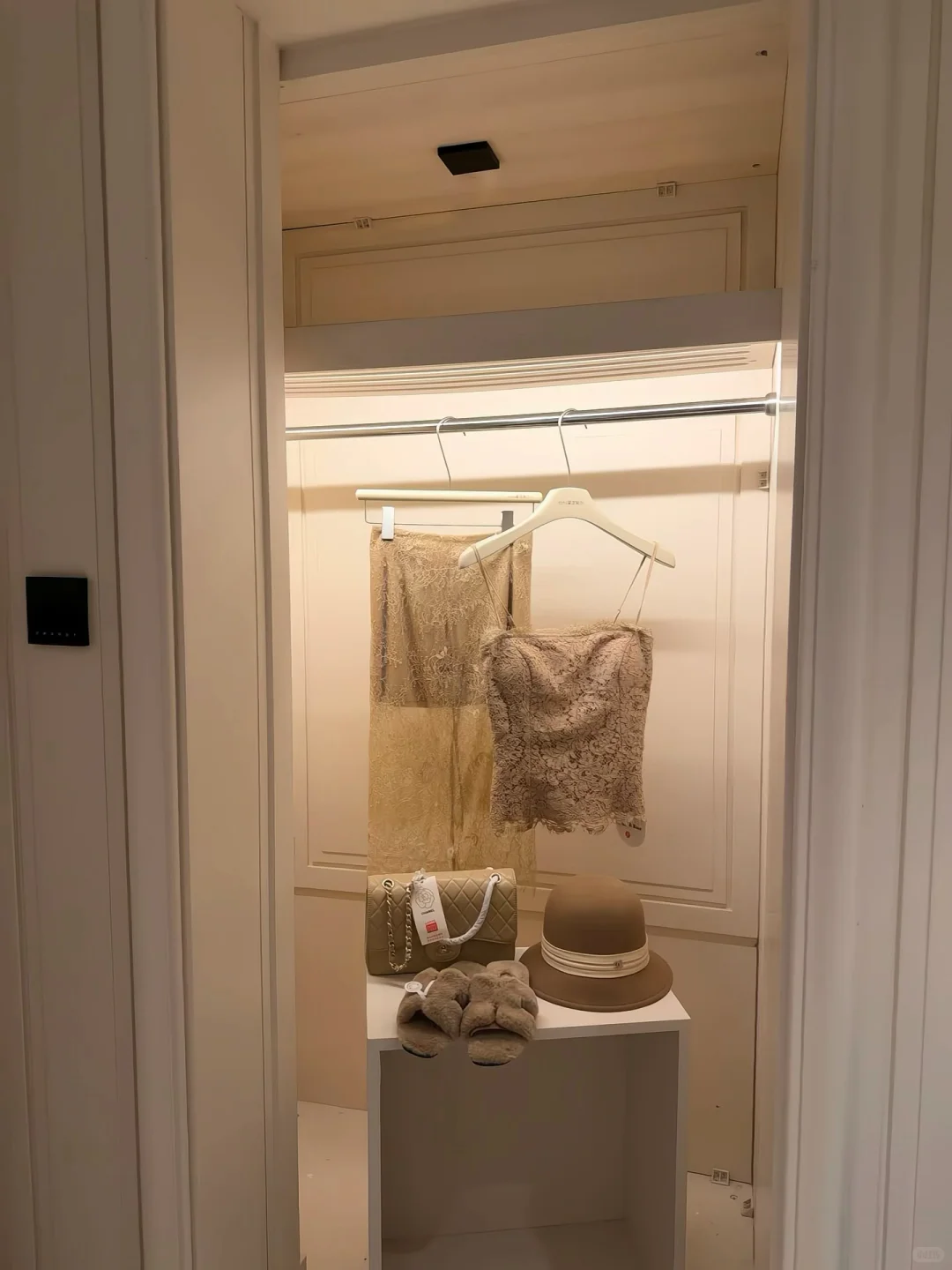 成熟女人的三大标志：穿貂买黄金听凤凰传奇