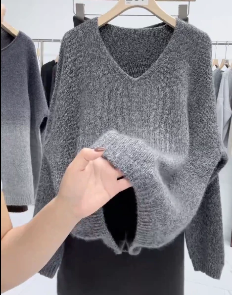 🖤慵懒感拉满！这件V领羊毛衫太好穿