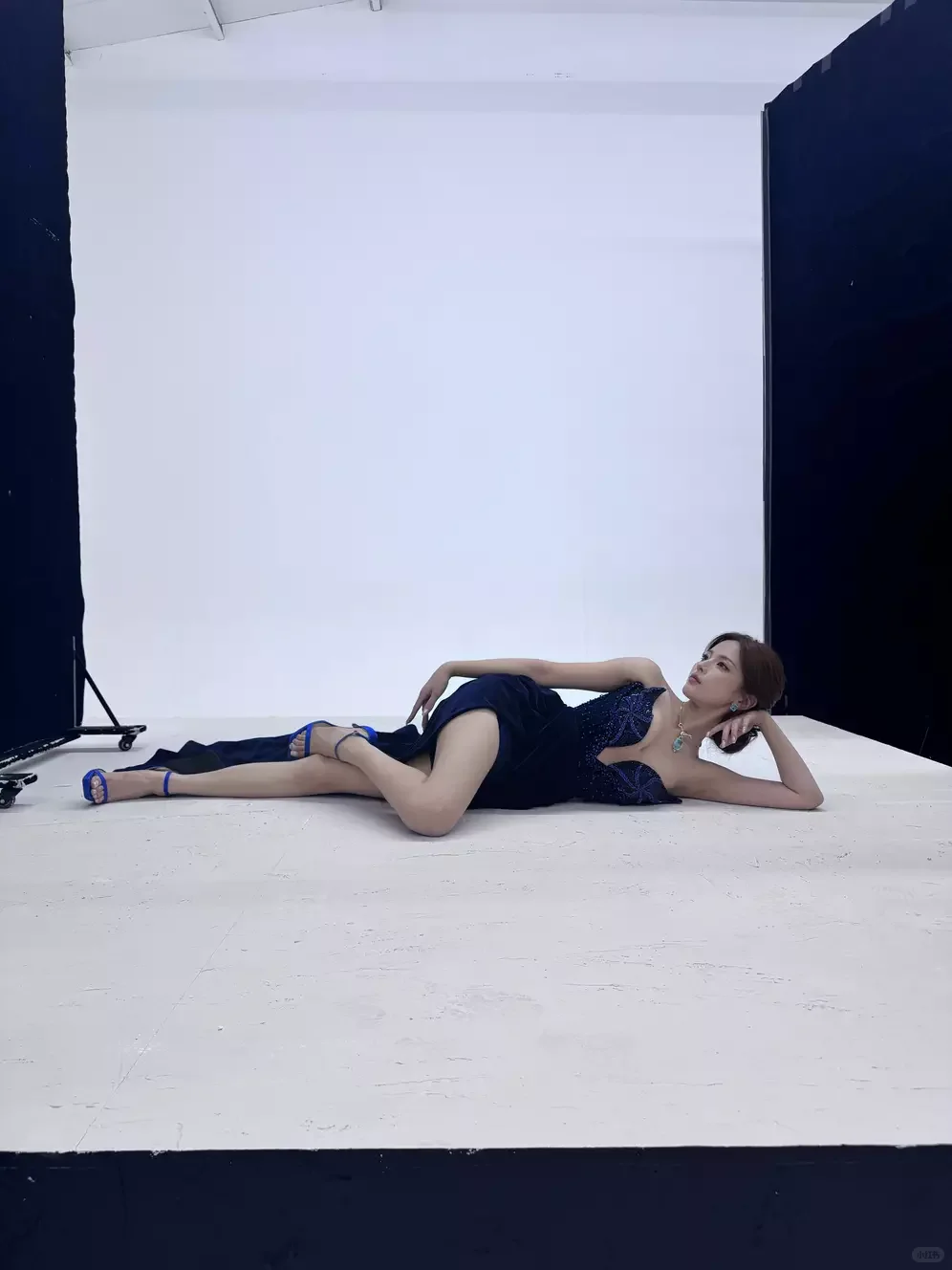 甜妹性感杀！杨超越凹凸身材+漫画腿绝了