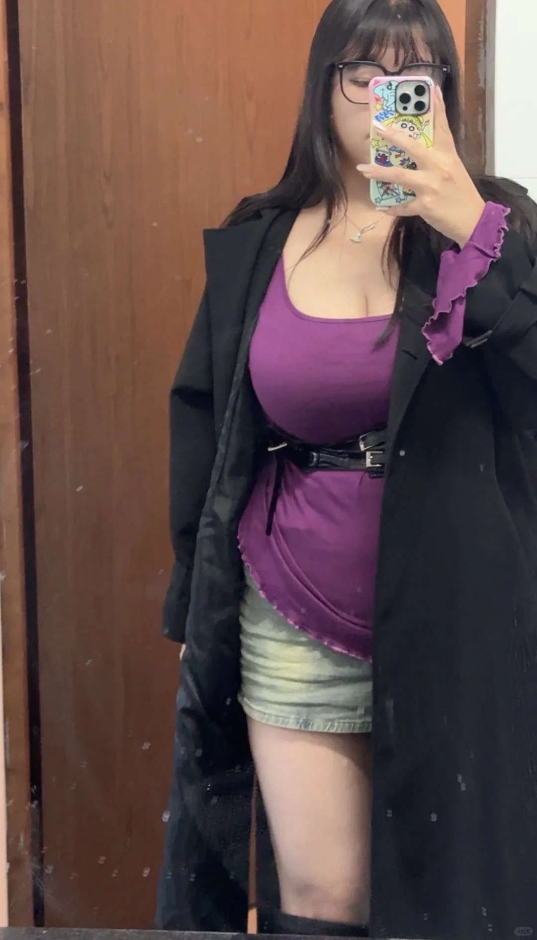 微胖女生穿紫内搭➕包臀裙