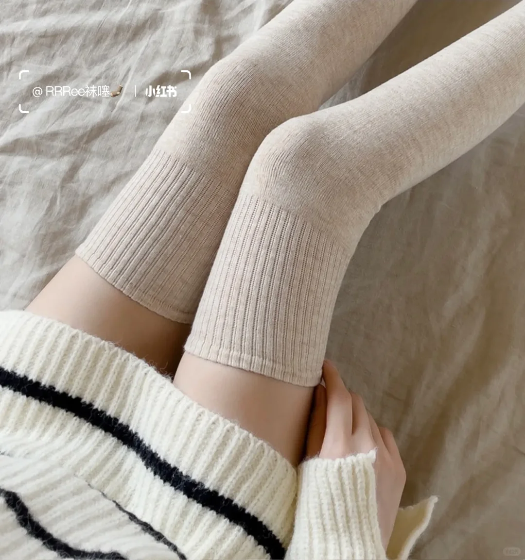 秋冬必备🧦奶呼呼的过膝袜~好温柔好软糯