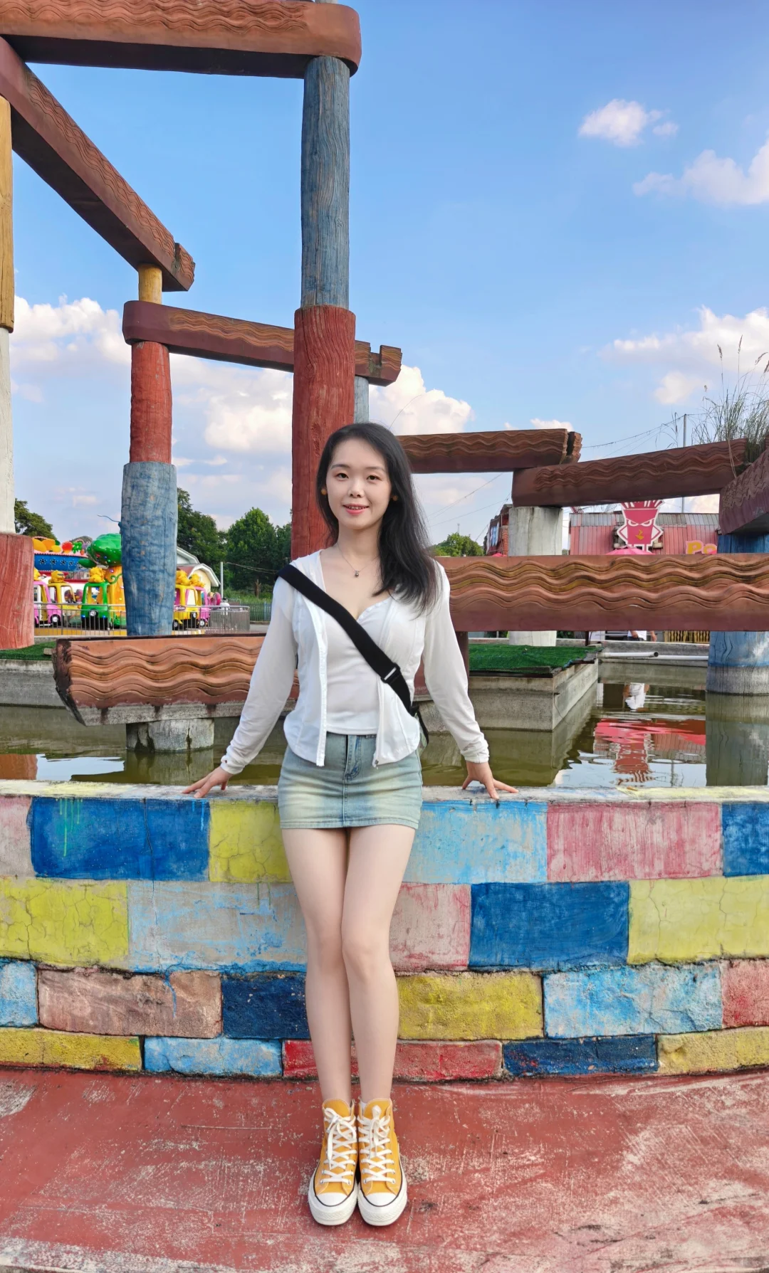 牛仔裙好好看～