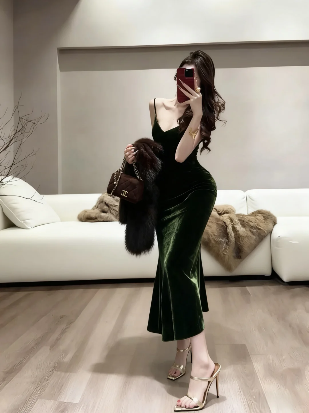 御姐气质露肩连衣裙