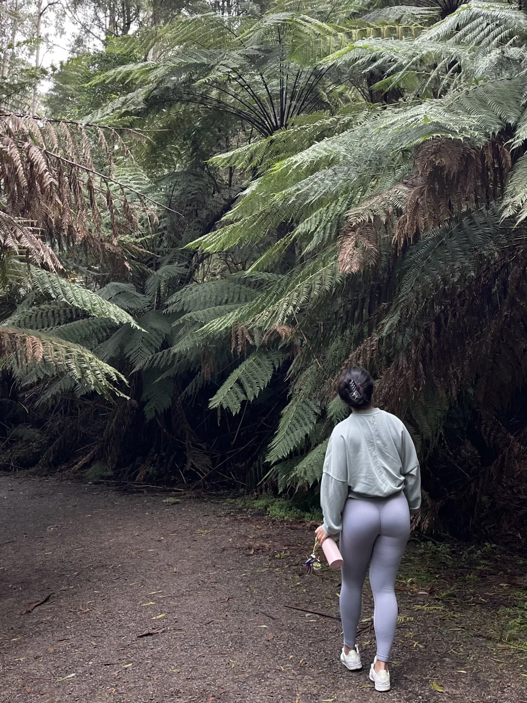 别吵了！还是穿秋裤去爬山比较舒服