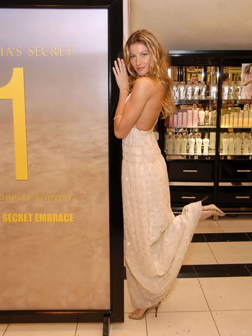 维多利亚的秘密三大天使：吉娘娘、大kk和狼殿