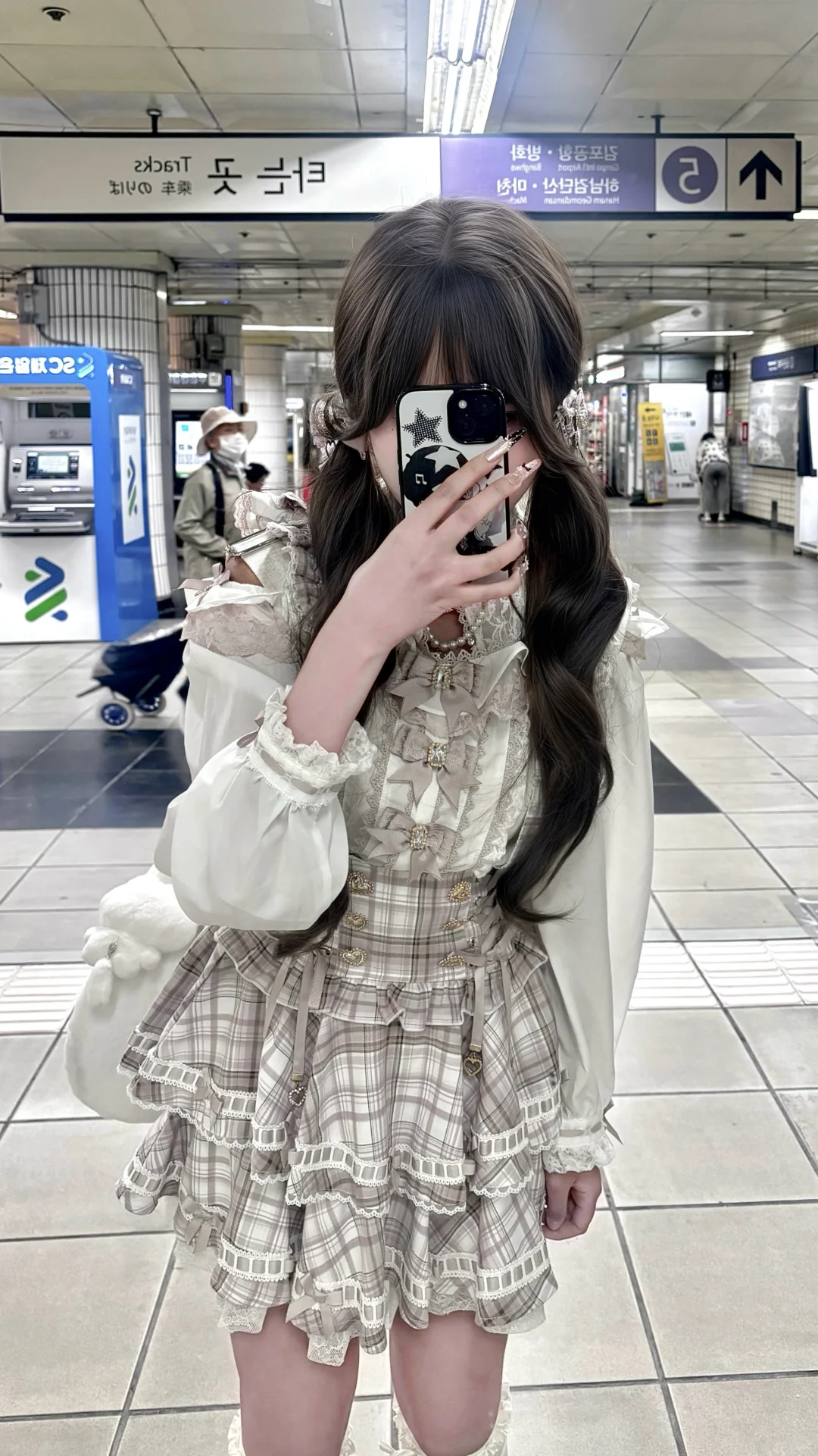 老师lizlisa什么时候来找我打广告😭