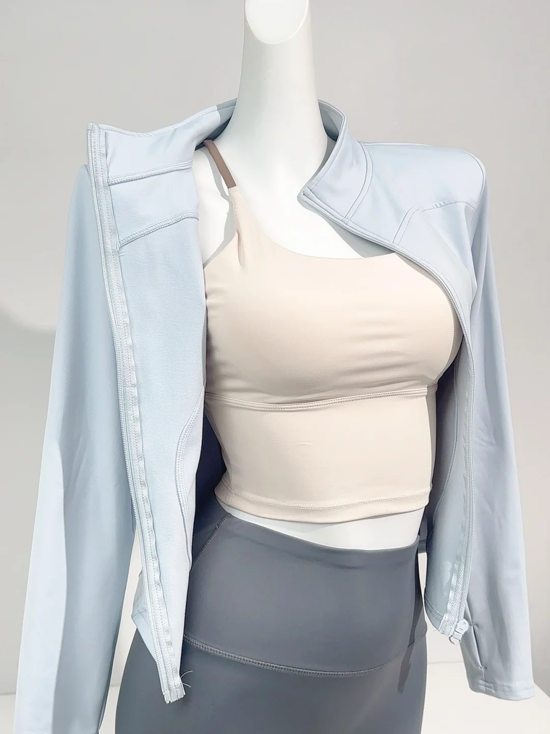 温润如玉的奶蓝色‼️太美啦🉑️内里加绒💰33