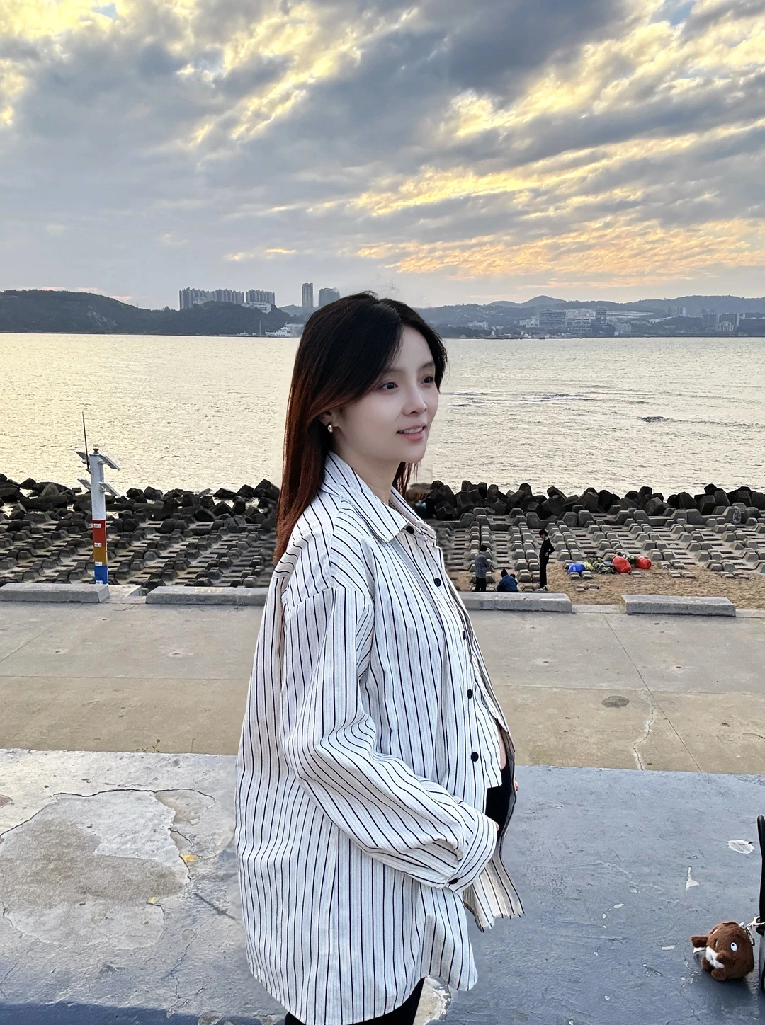 🤰🏻孕33w:)带八个月的孕肚来海边吹吹风🌬️