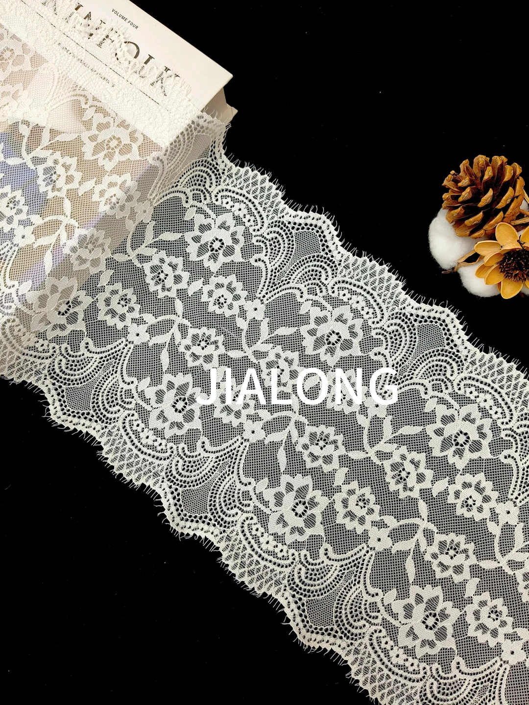 蕾丝花边：邂逅一场浪漫的梦幻绮梦