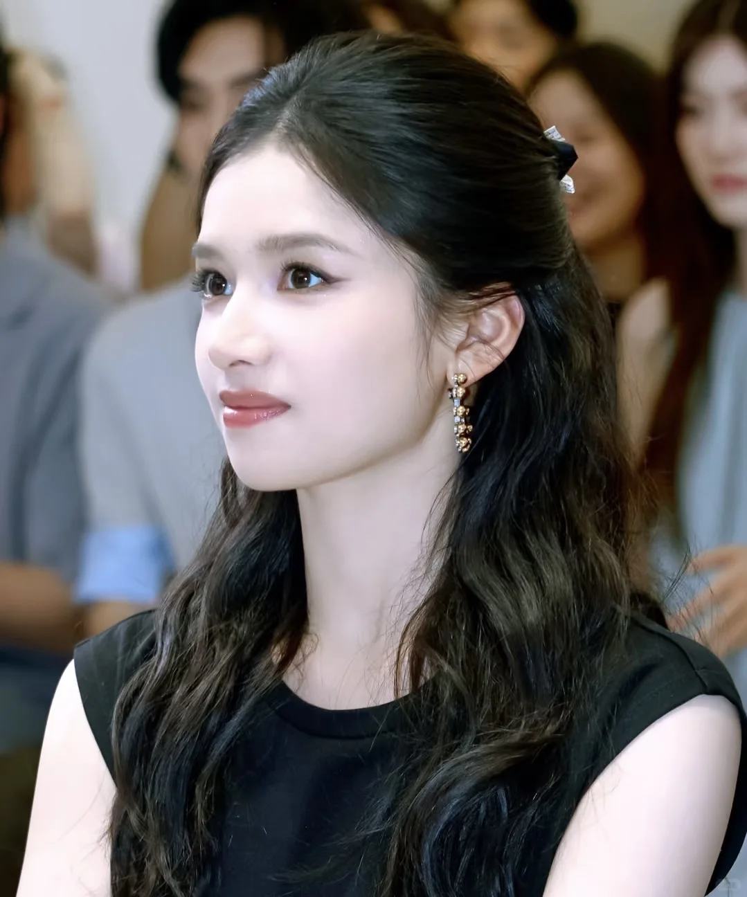 怎么会有这么美的女孩，我……沦陷了！