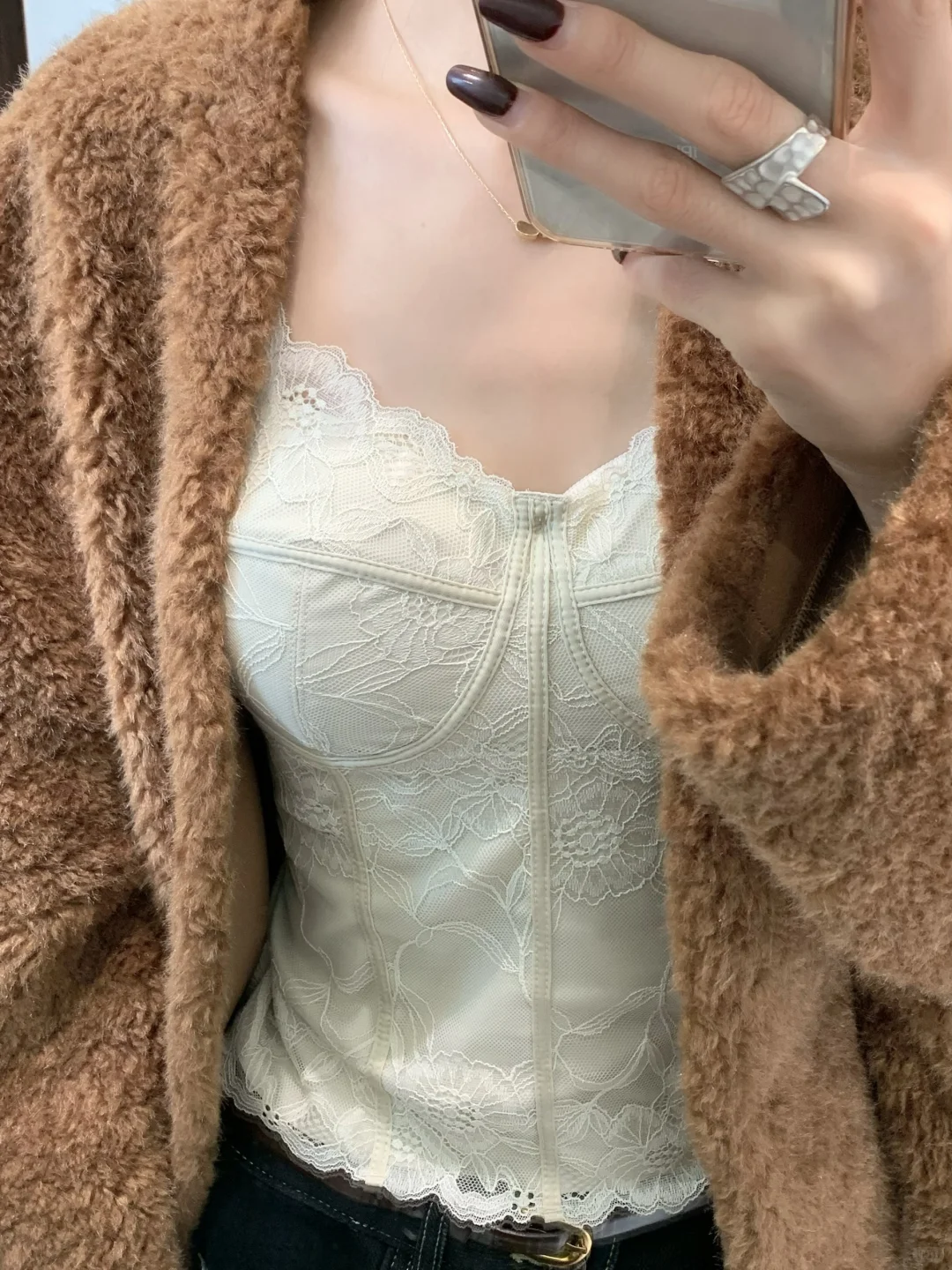 这蕾丝吊带尊的泰美了!法式慵懒感拿捏了