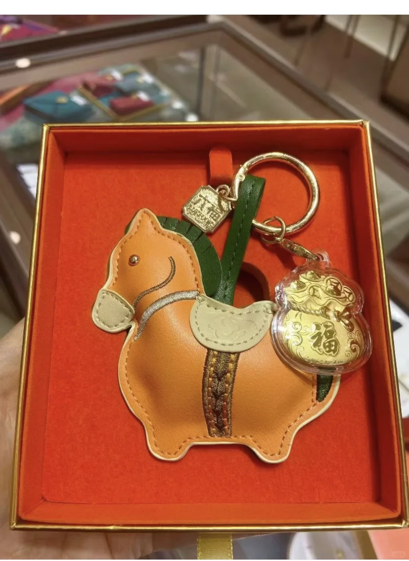 马年必入！六福这只“福袋墩墩马”