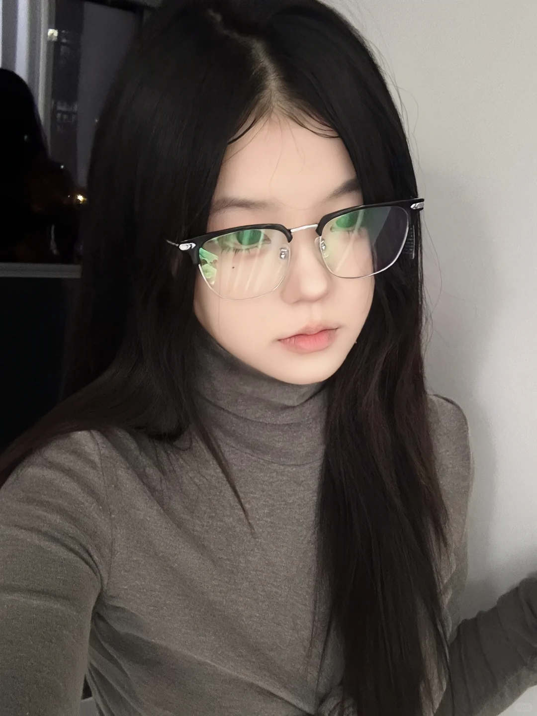 亲爱的女孩 直视我