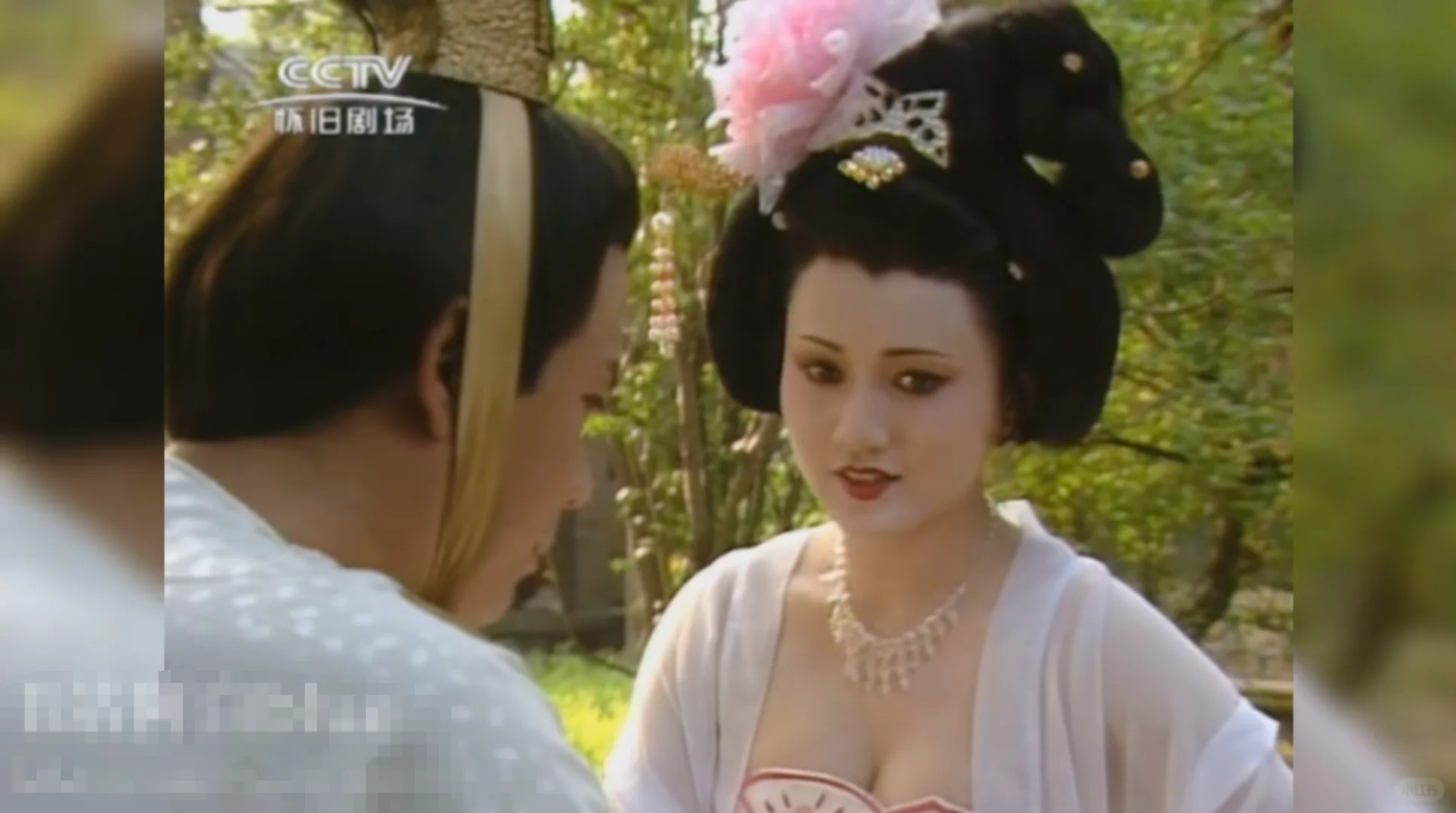 欣赏一下脸如银盆，面如满月的美人