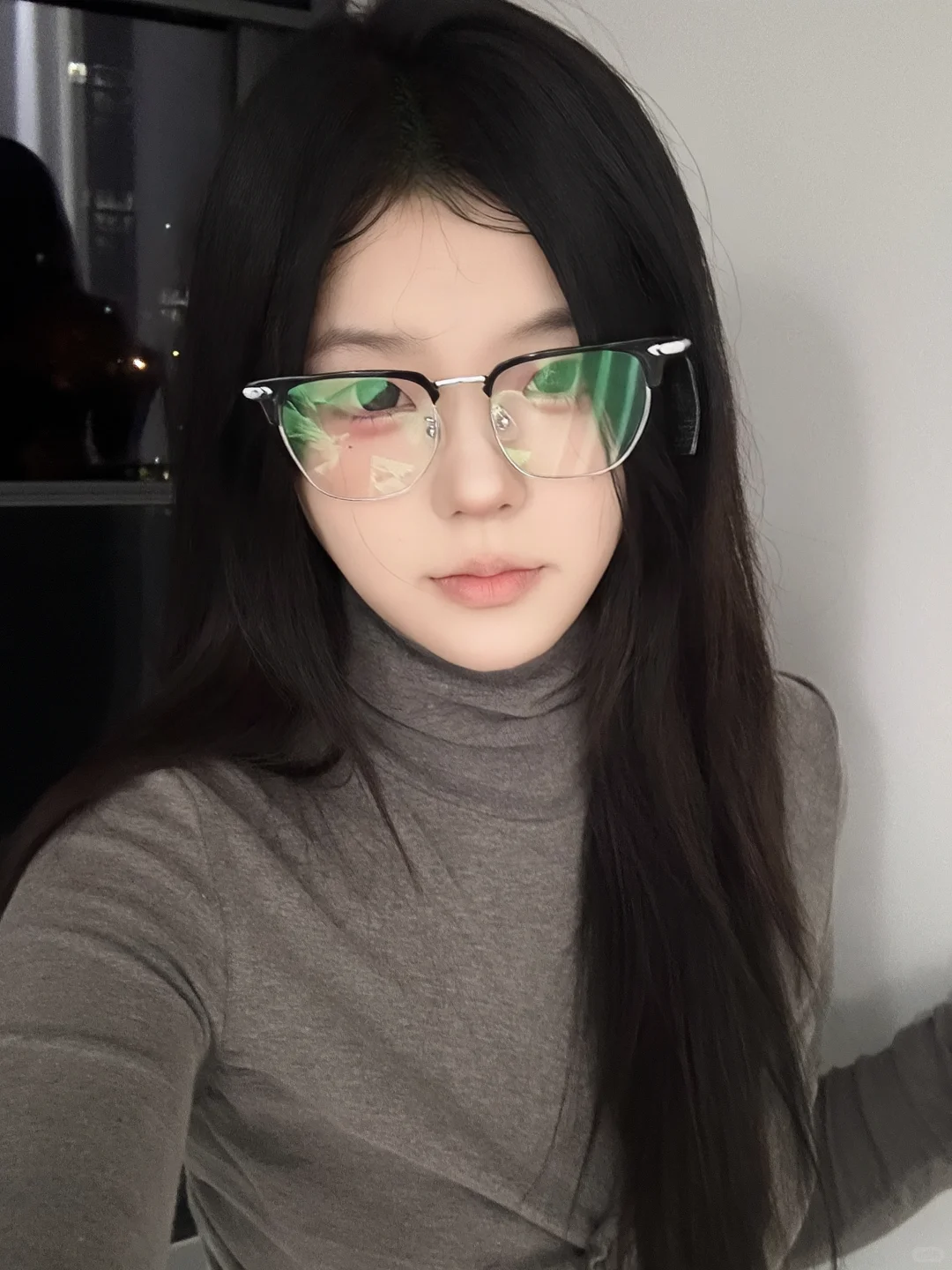 亲爱的女孩 直视我