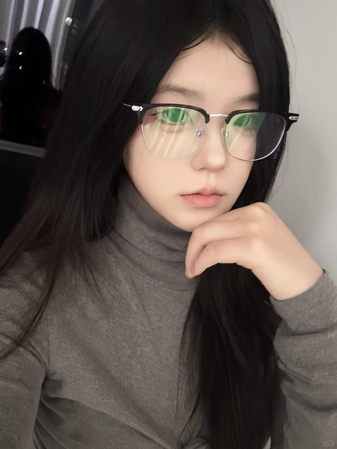 亲爱的女孩 直视我