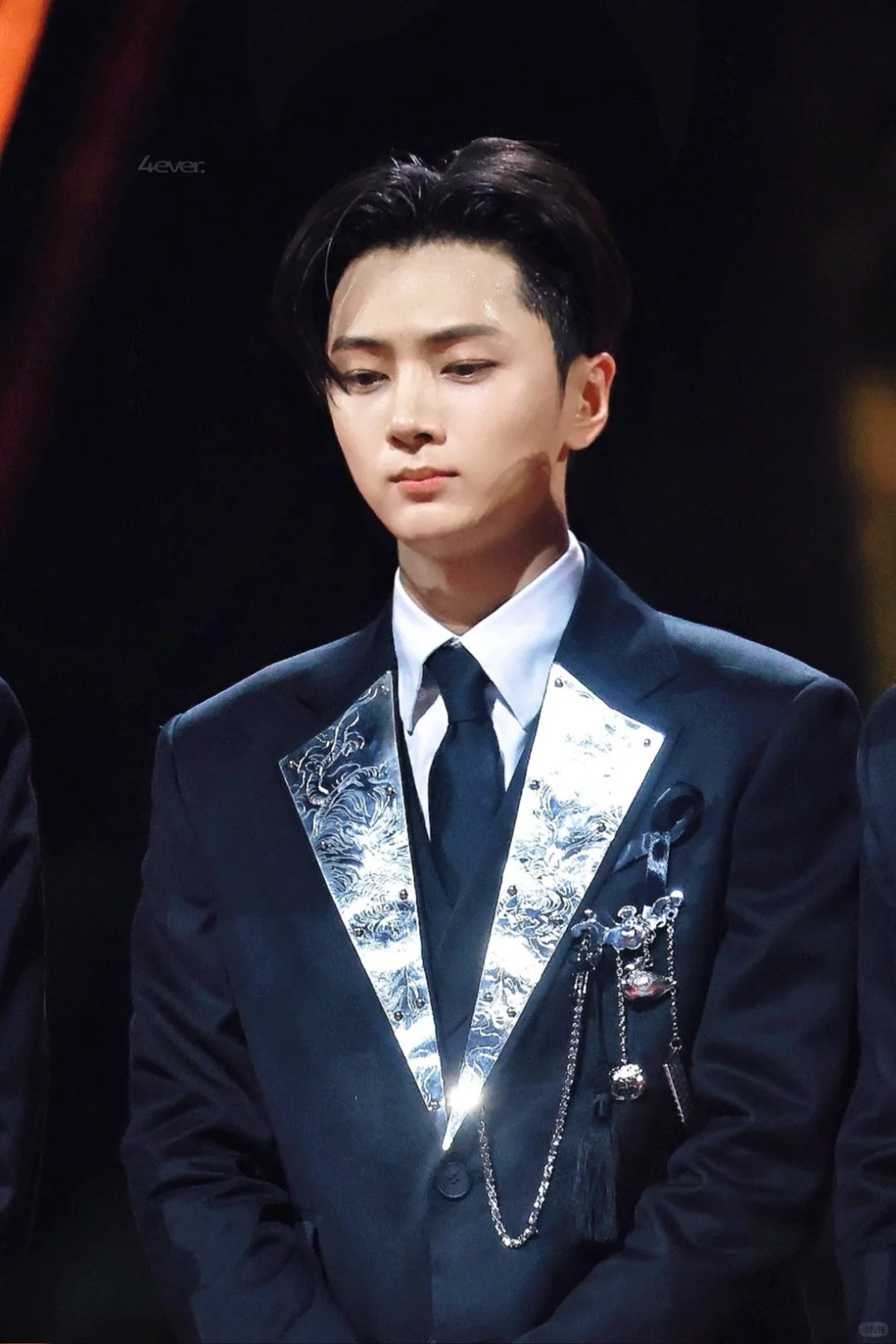 哭得娇艳欲滴的反差小黑猫吗🥹