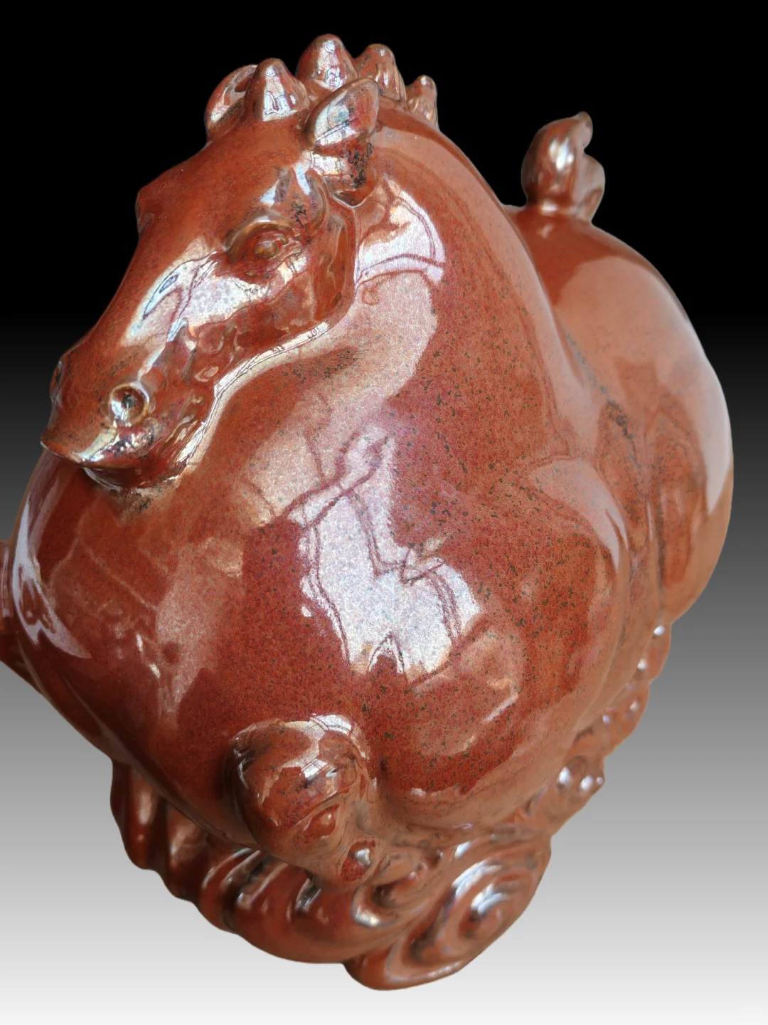 马踏祥云 马年雕塑作品