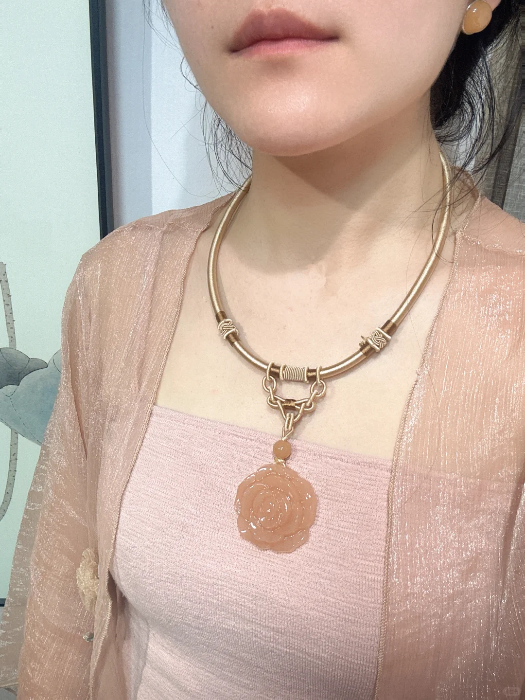 娇艳欲滴的玫瑰花