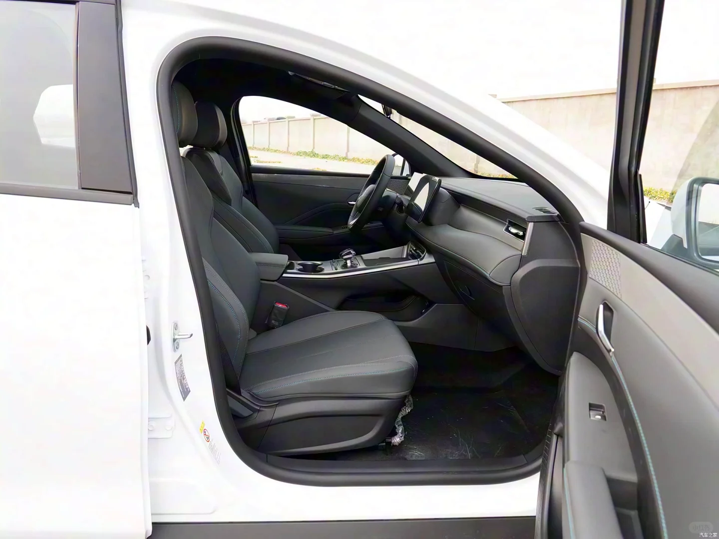 把秦PLUS变成移动圣诞屋🎄真香！