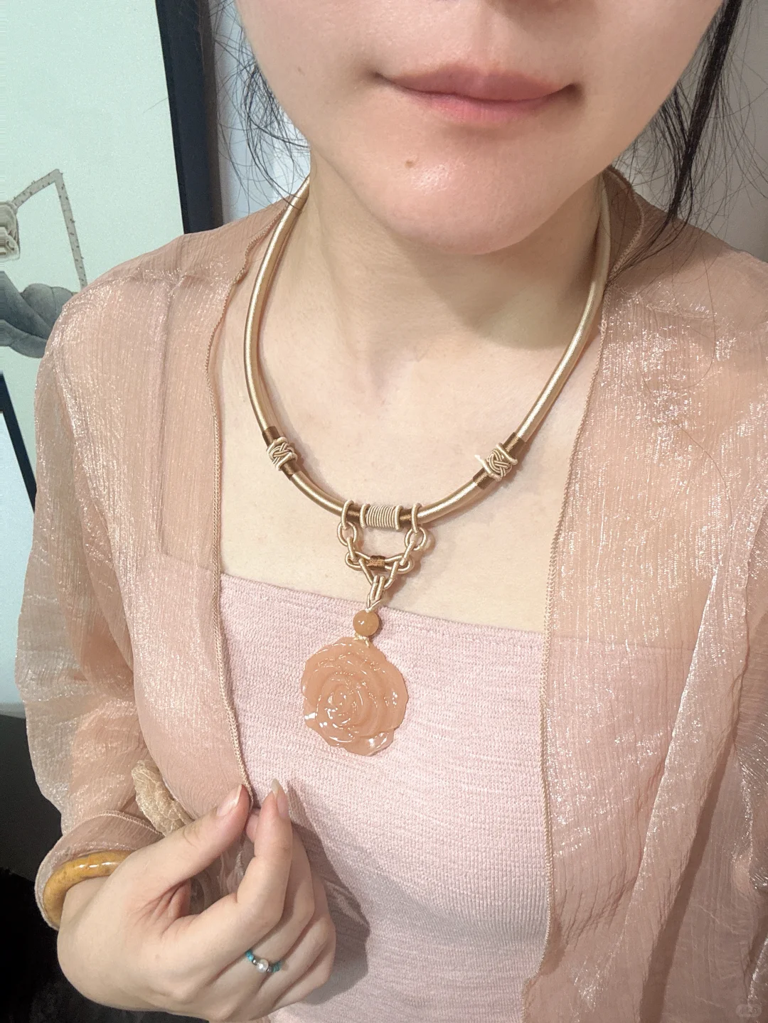 娇艳欲滴的玫瑰花