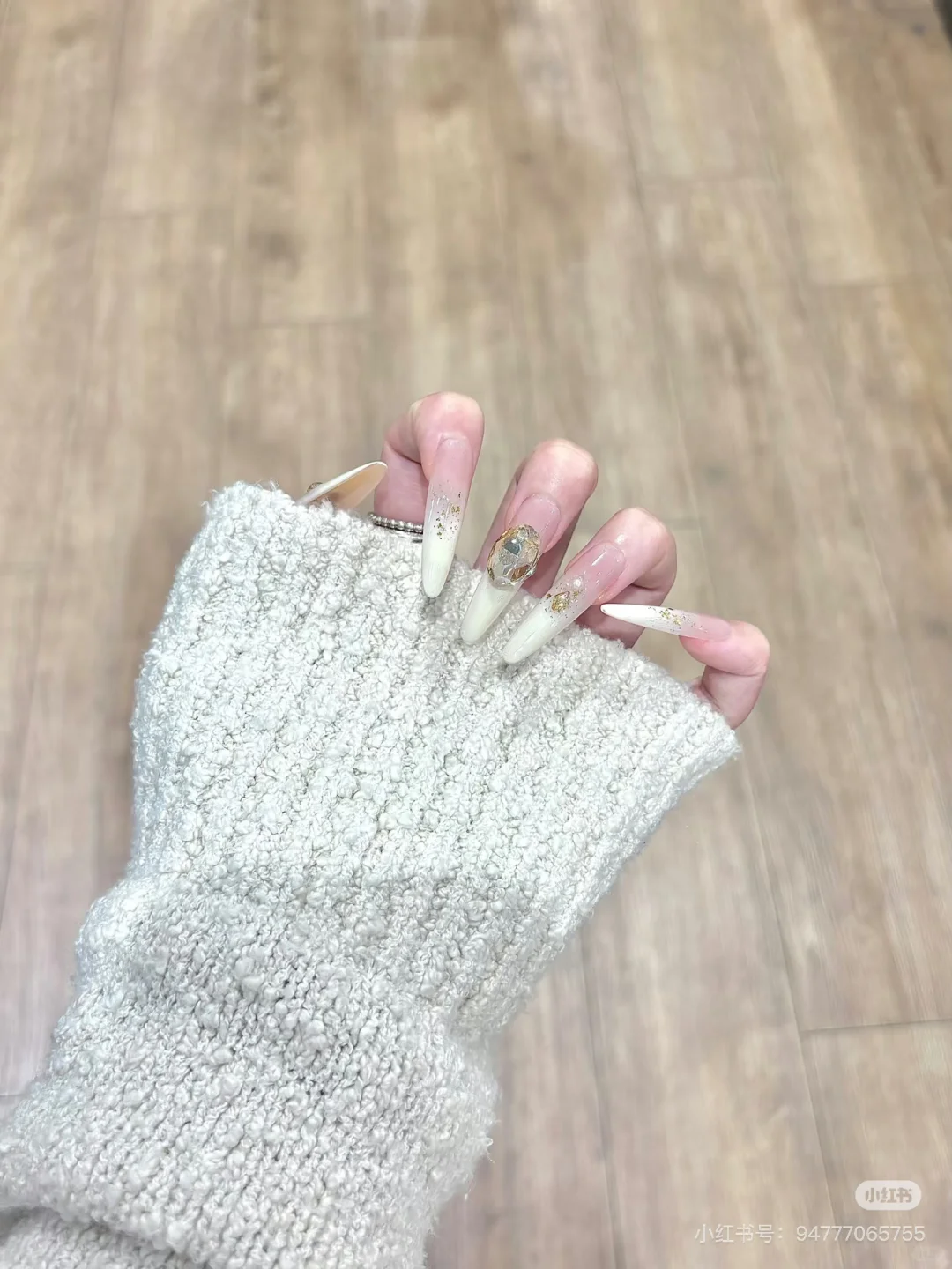 求问哪一个美甲好看💓