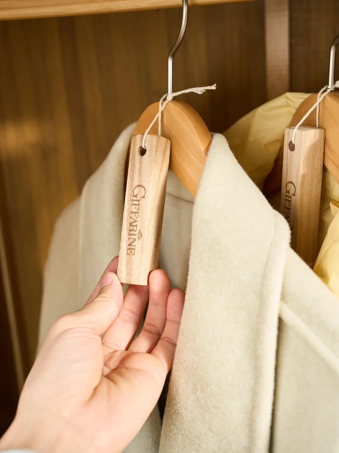 虫蛀退退退！羊毛大衣被樟木条救了👍