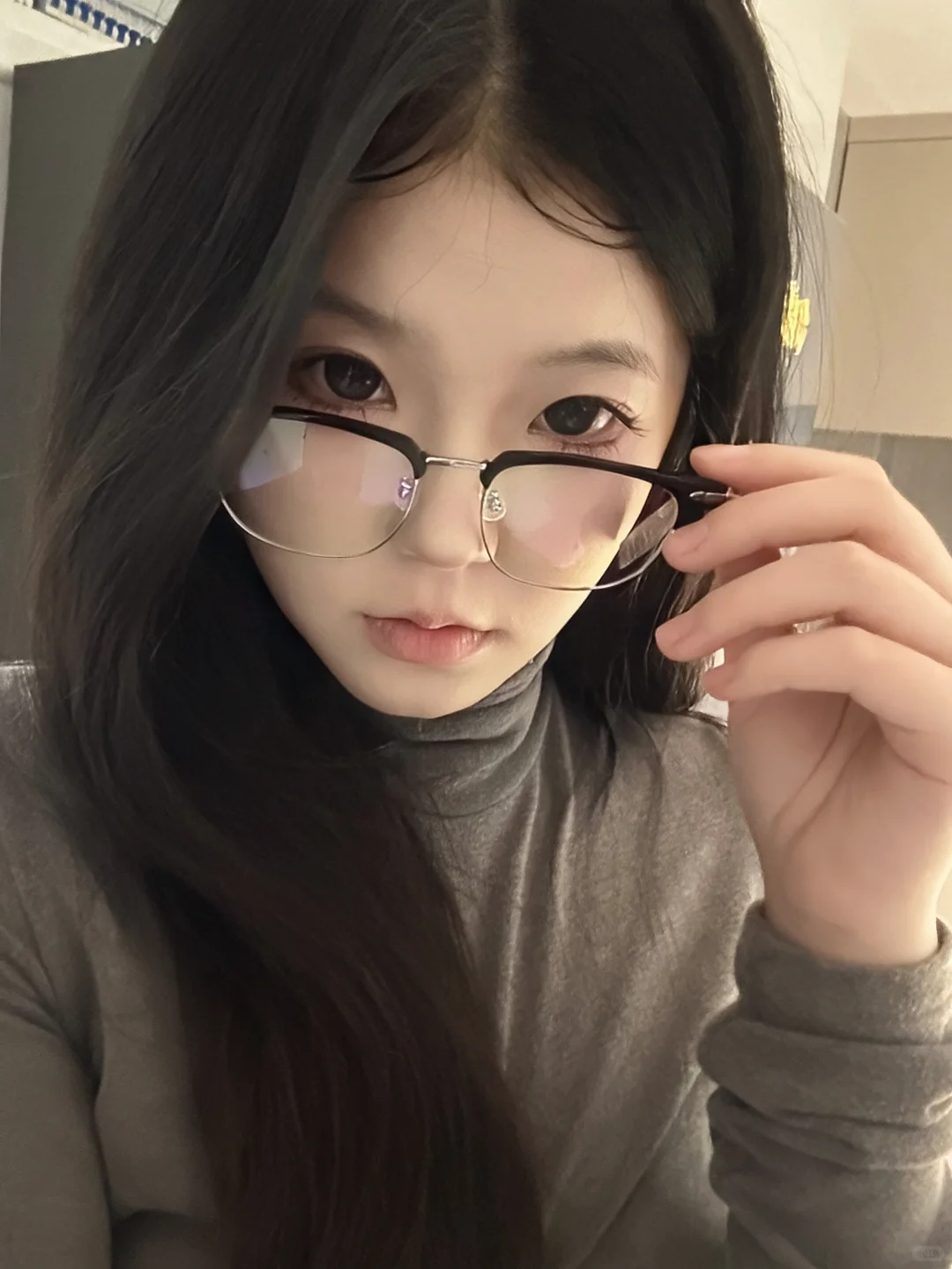 亲爱的女孩 直视我