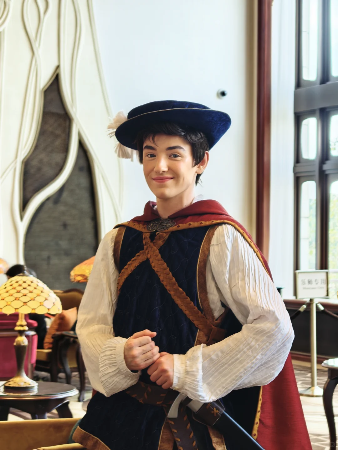 天~最帅王子抛媚眼了，好帅