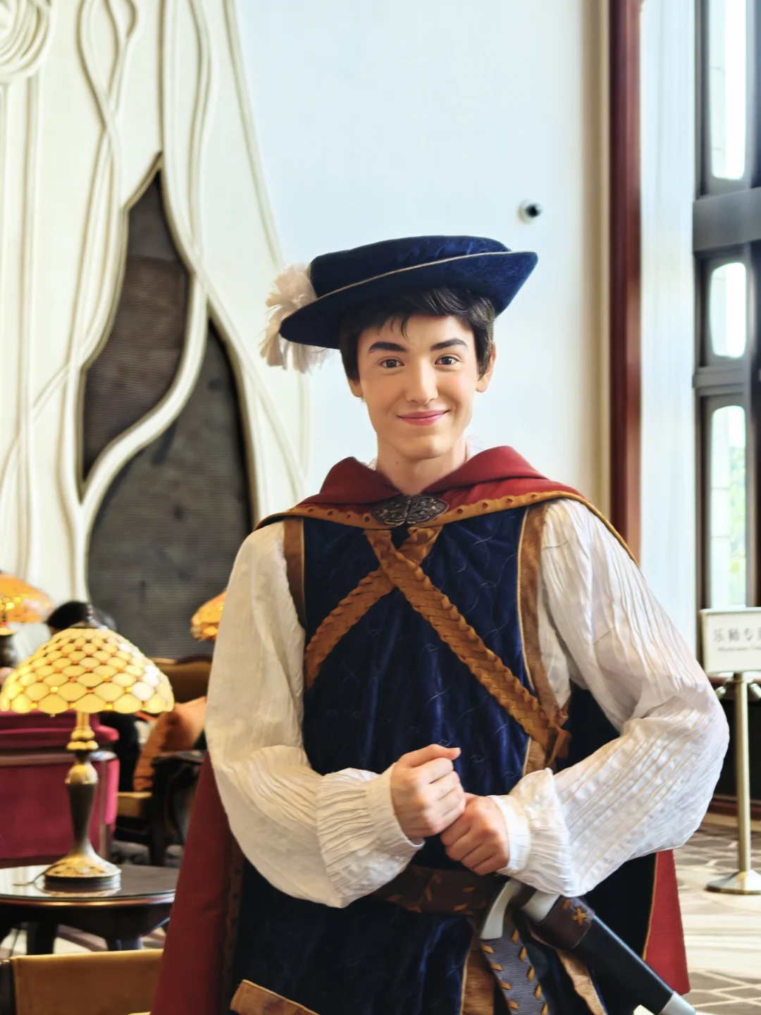 天~最帅王子抛媚眼了，好帅