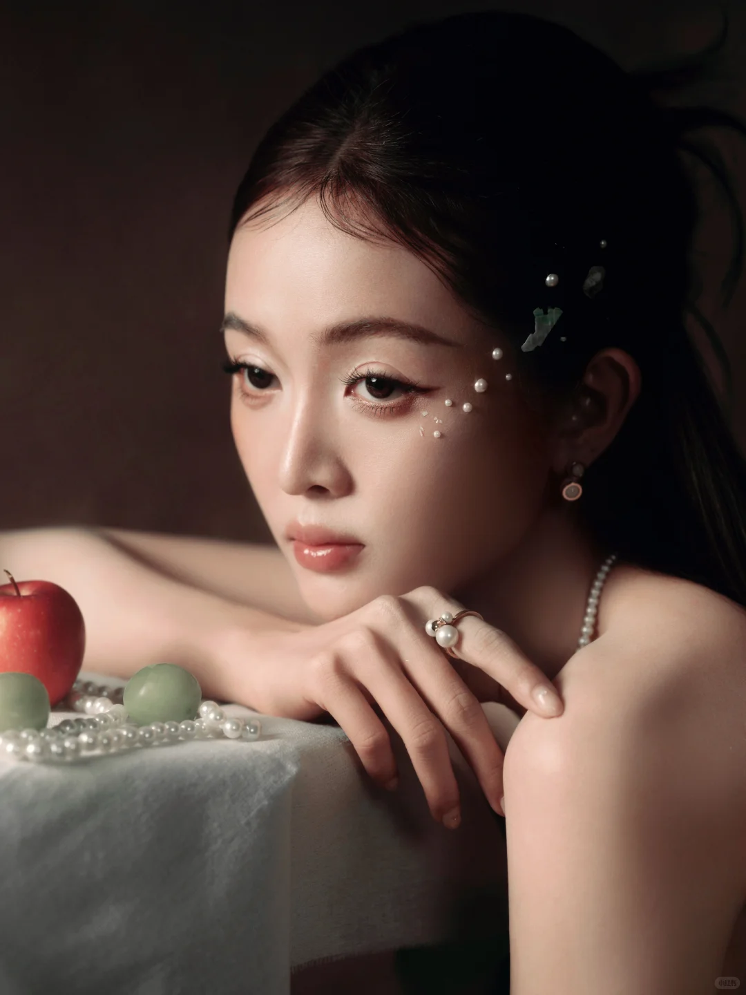 吴宣仪尖叫之夜珍珠抹胸白裙✨纯欲白月光