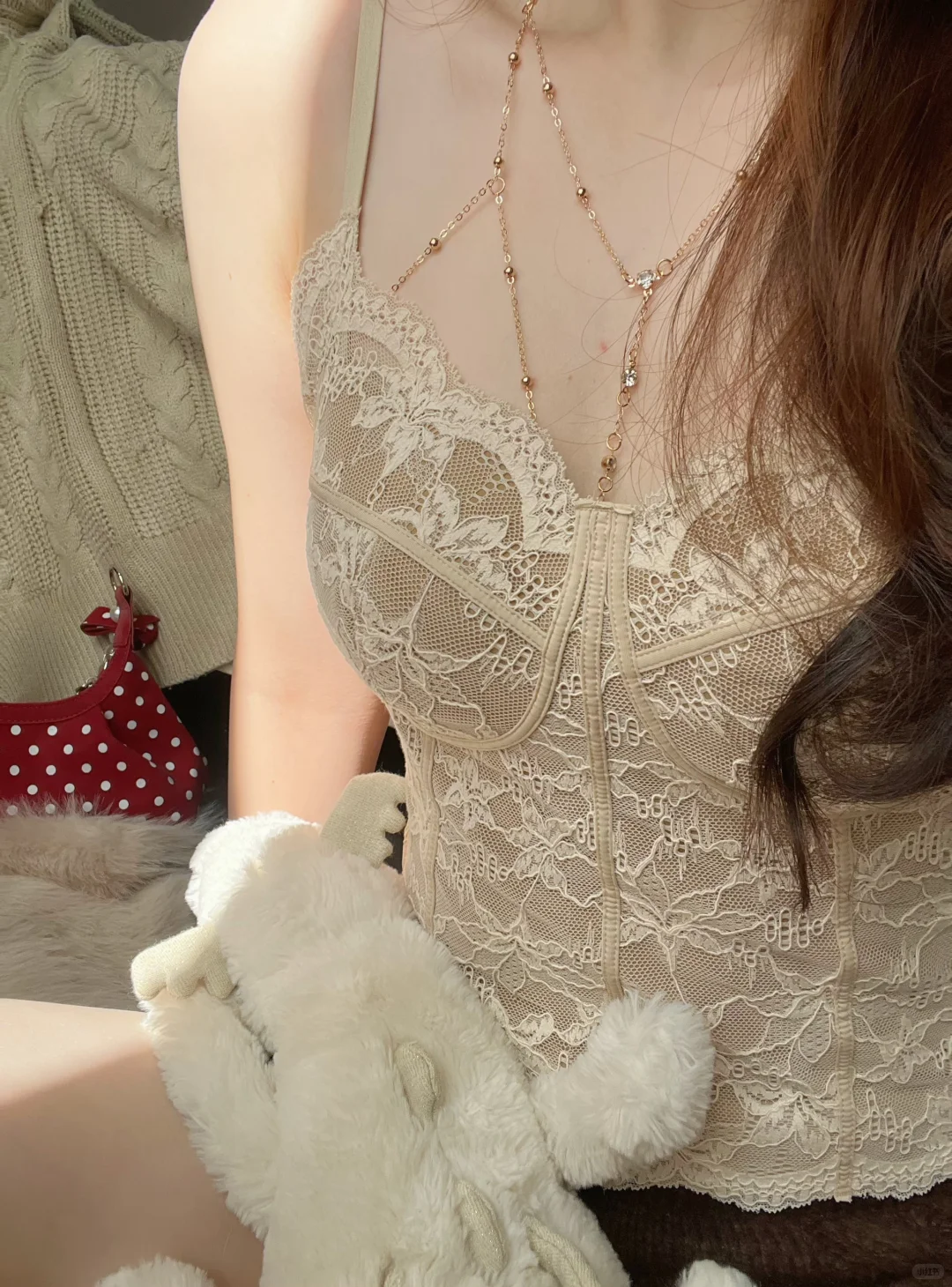 这件吊带无论咋搭配都感觉温柔出水了～