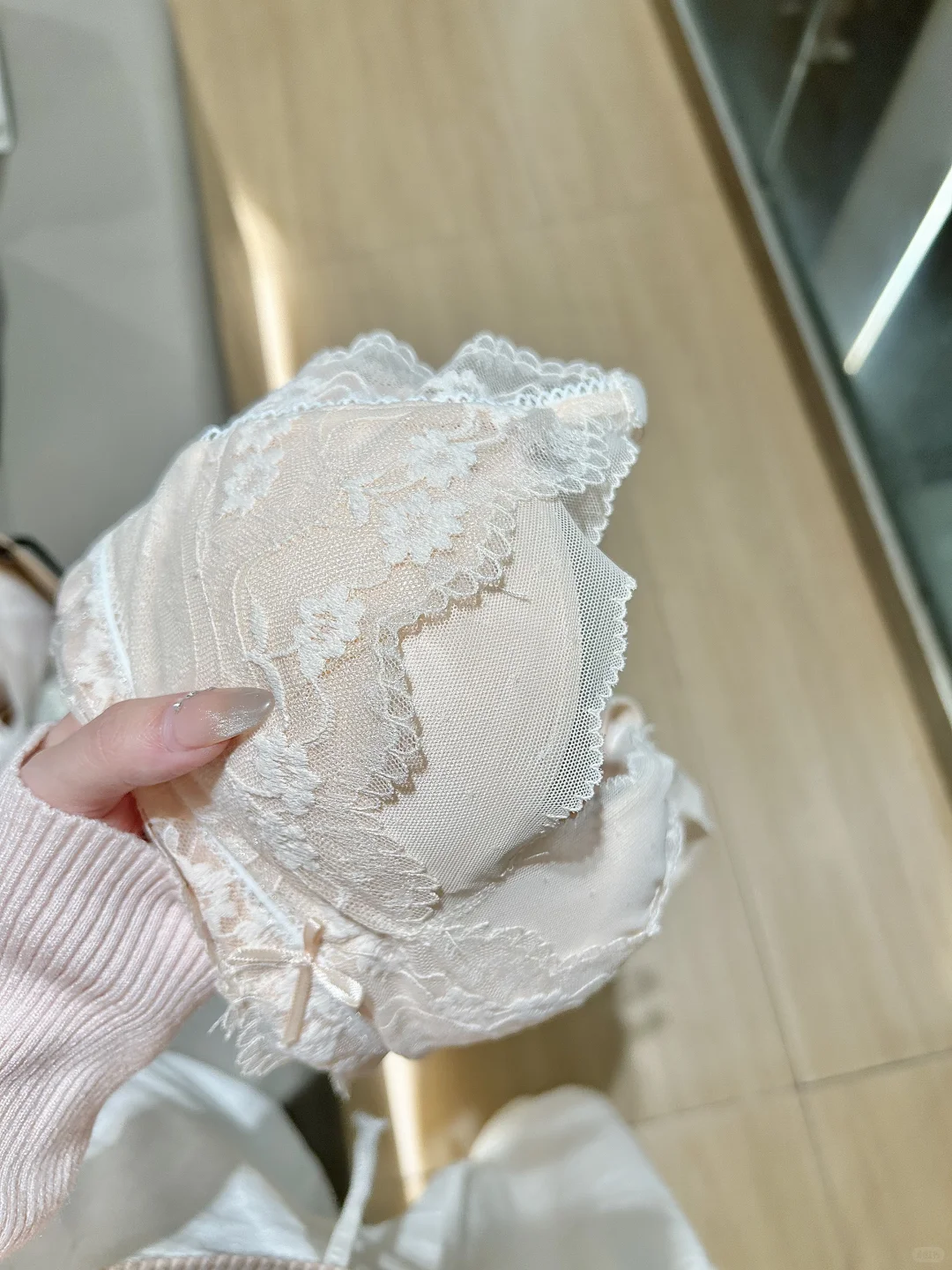 好甜好奶的蕾丝内衣 。。。小胸约会战袍