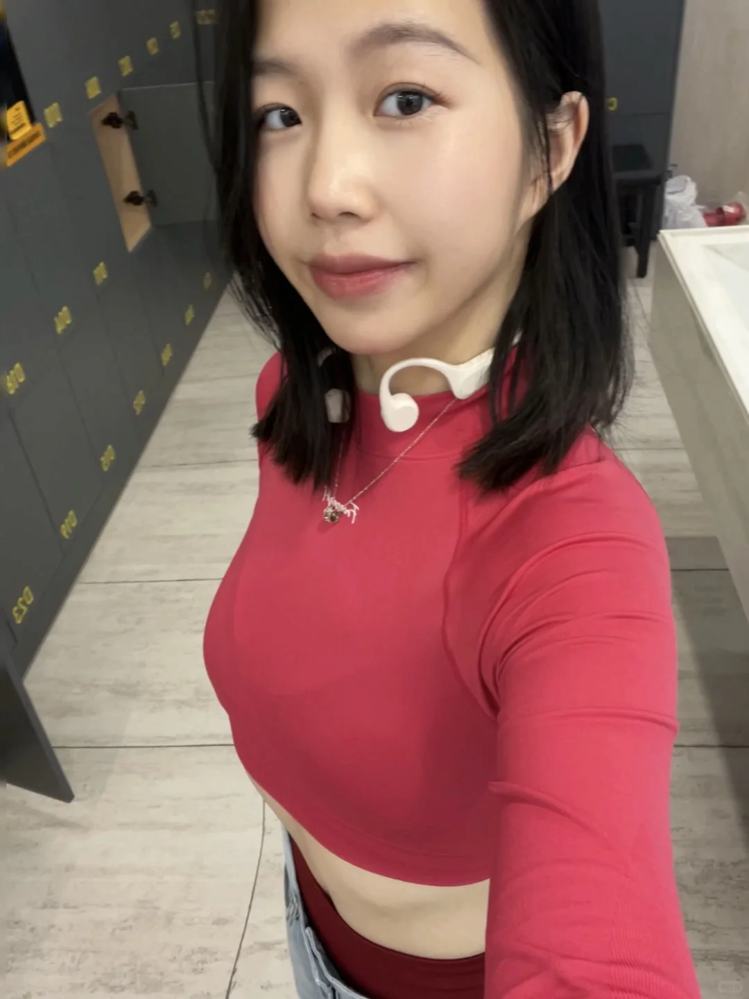 有力的线条和柔美的曲线并存