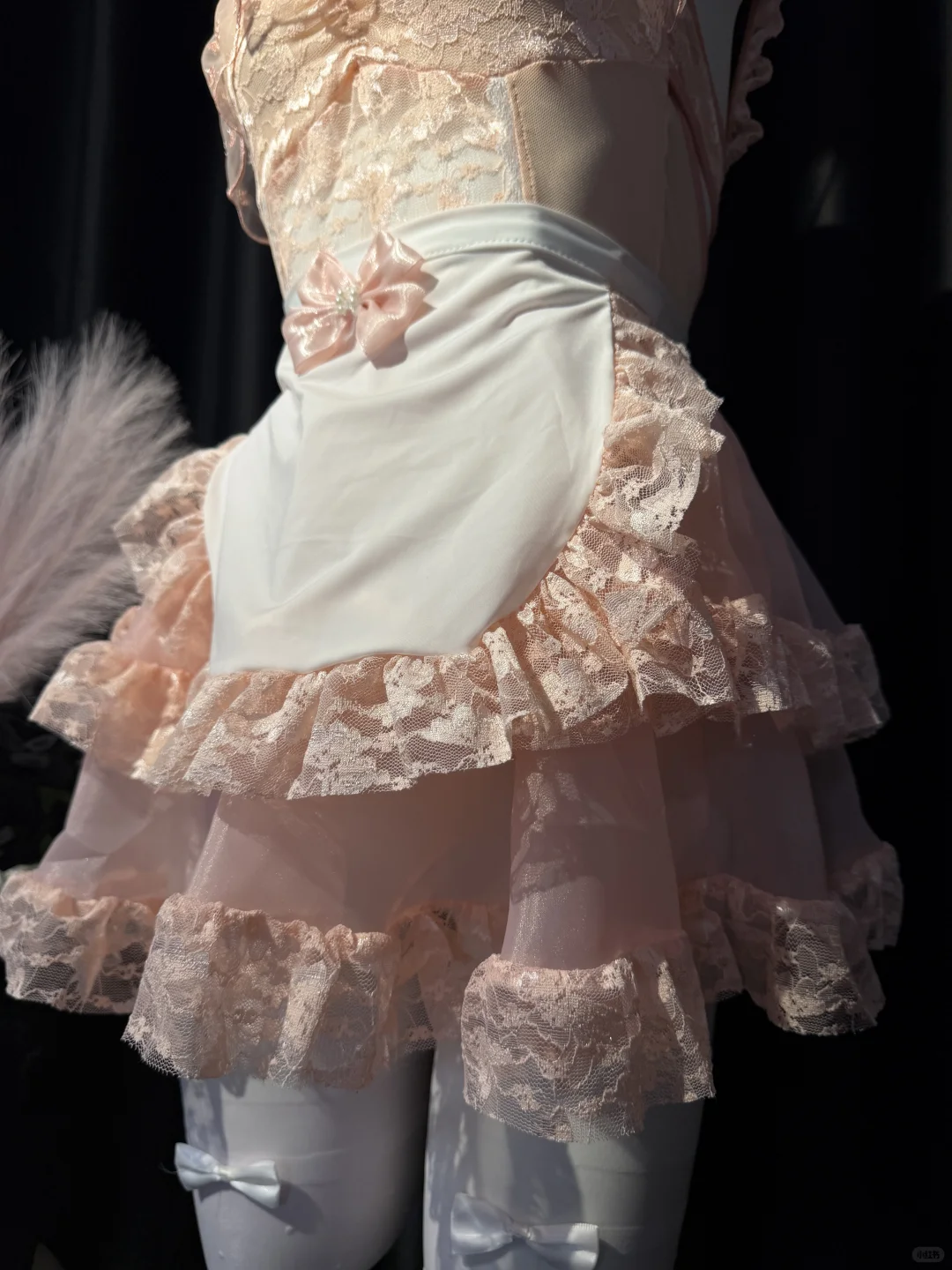 这件 “奶甜犯规” 裙把纯欲焊在身上了🤩