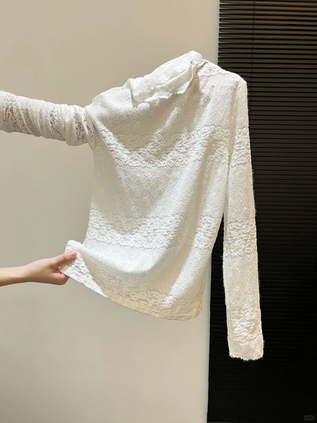 秋冬加绒蕾丝打底衫，又纯又欲~
