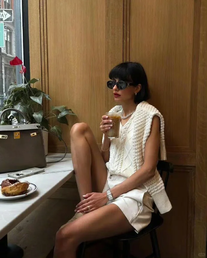 纽约时尚博主Venetia Alia的时髦日常