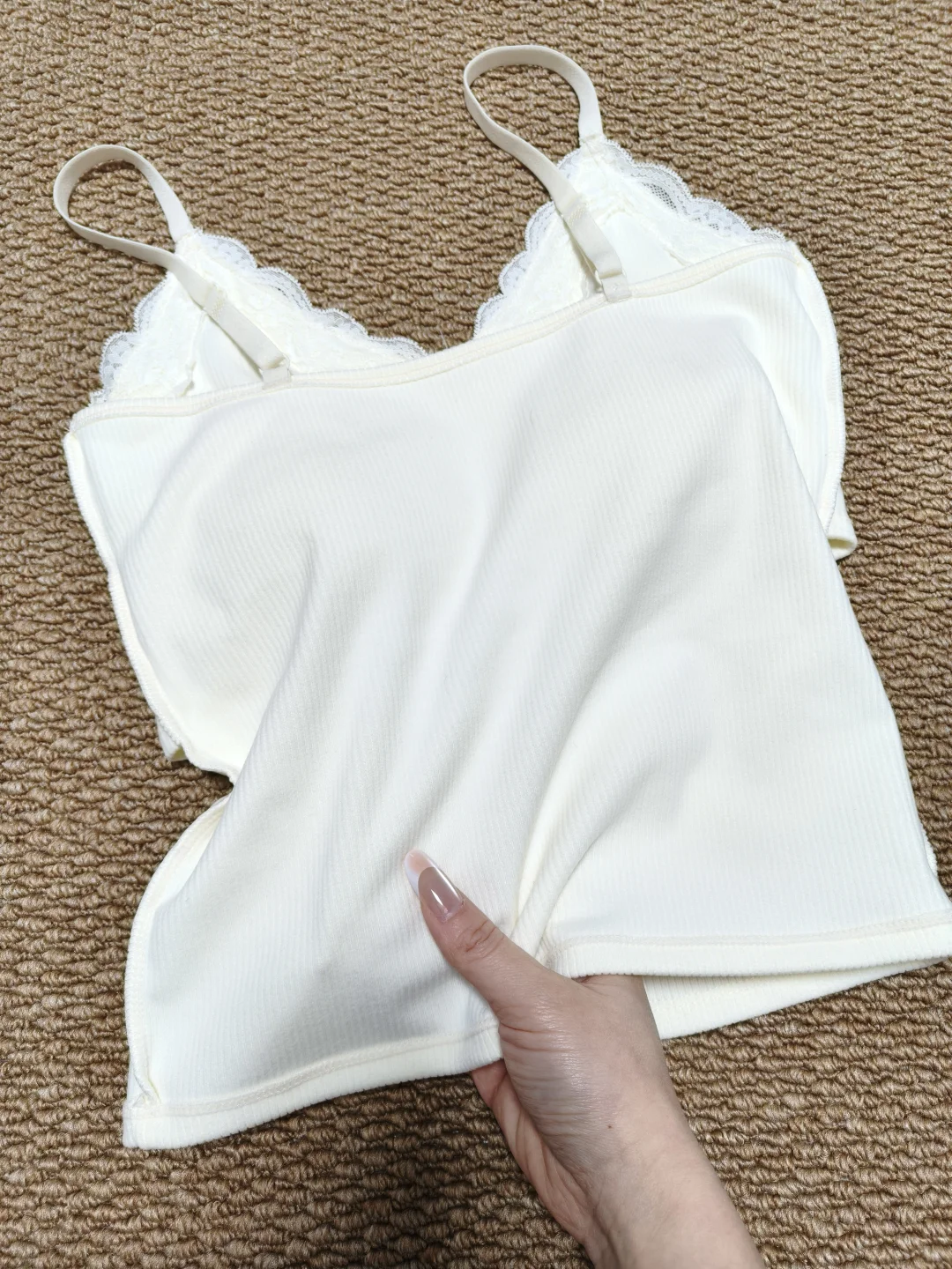 是谁还没有一件好看的保暖吊带呀？