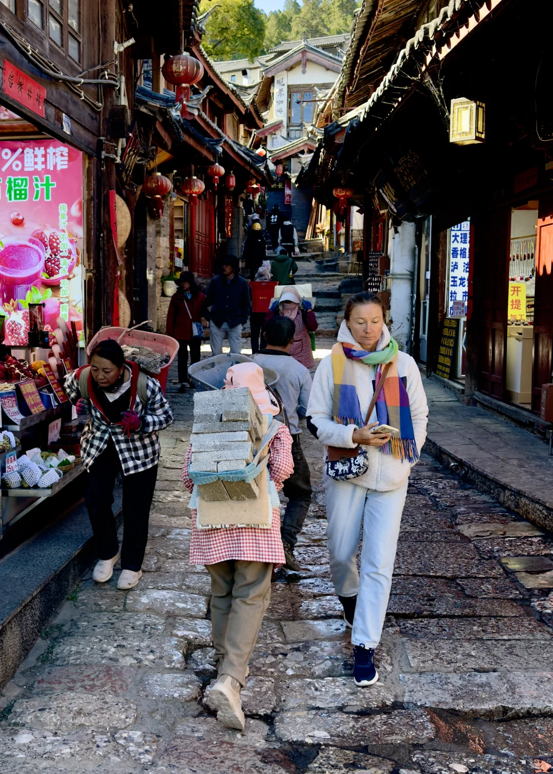 披星戴月纳西女