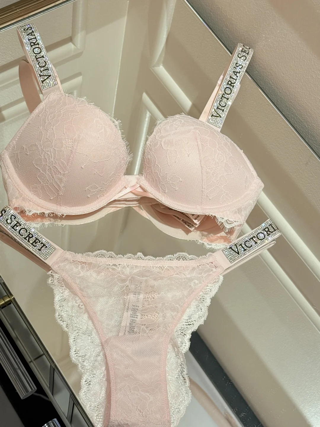 维密 粉色蕾丝水钻2.0