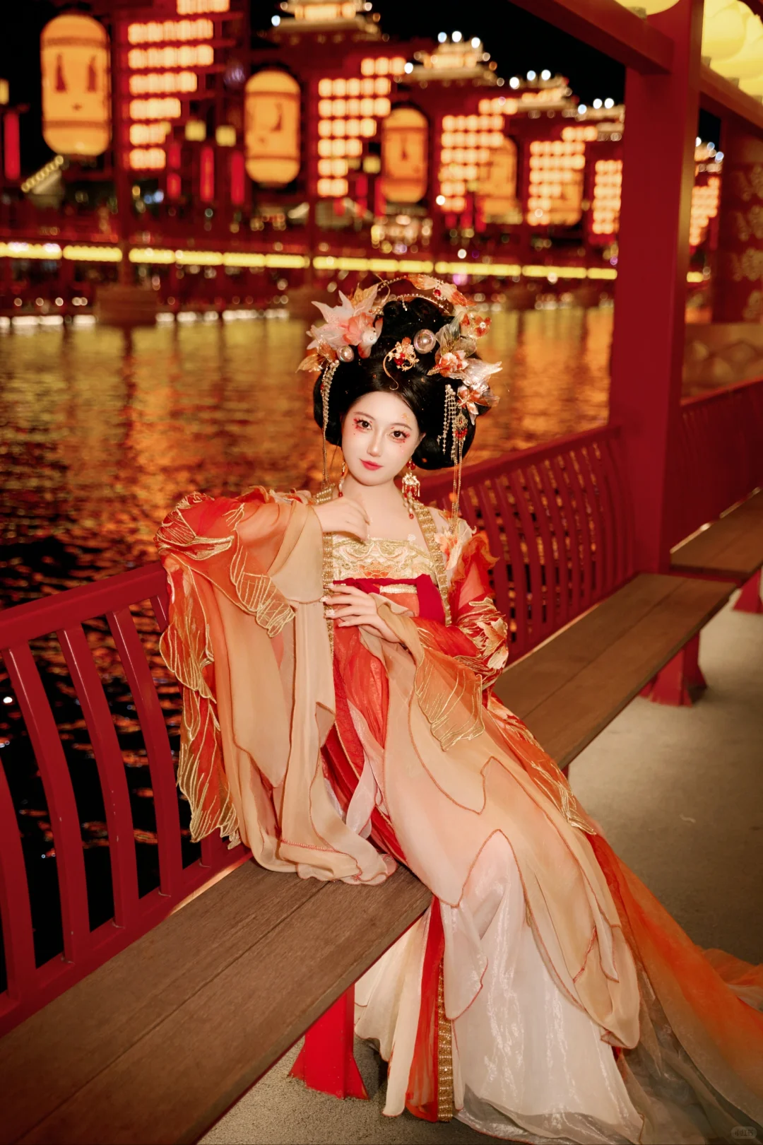 浮光映锦鲤💫 见者皆顺意🎐