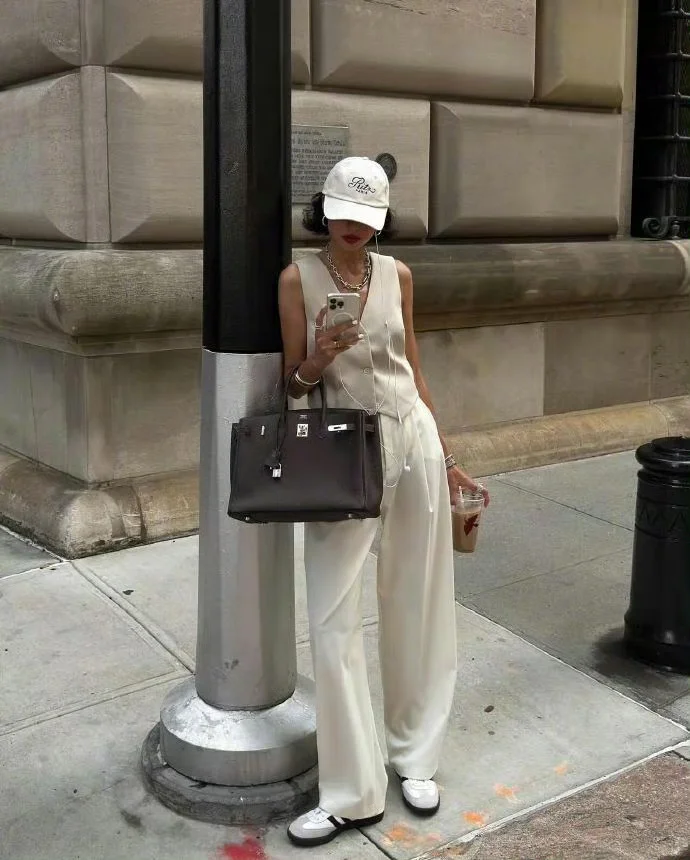 纽约时尚博主Venetia Alia的时髦日常