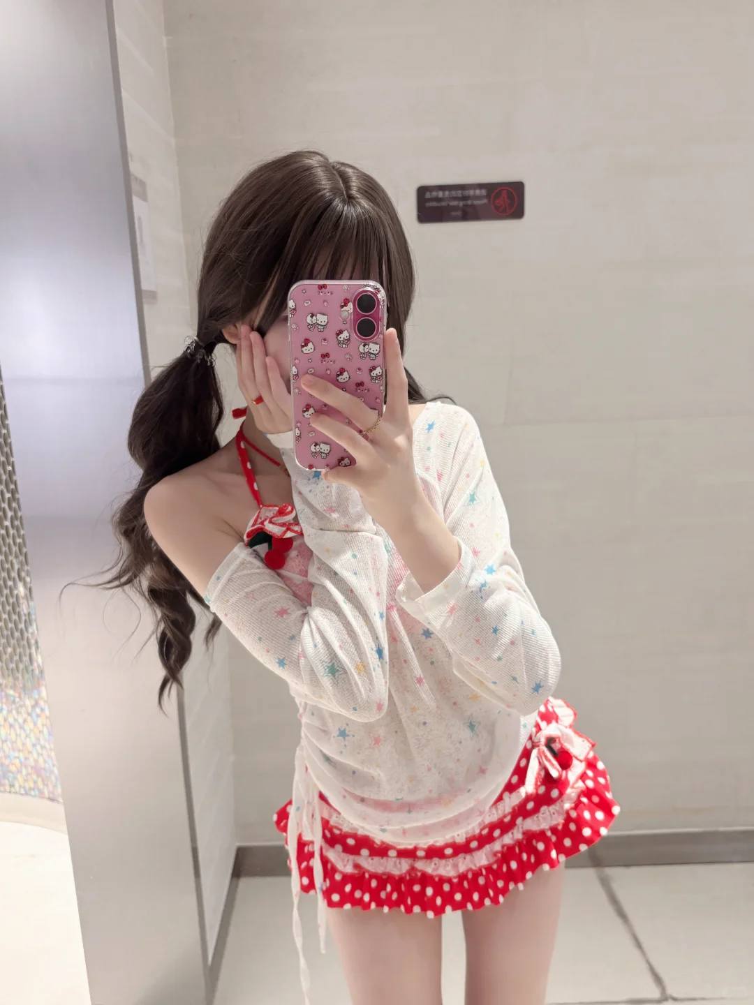 左滑上身！帮我穿上甜妹波点小泳衣！