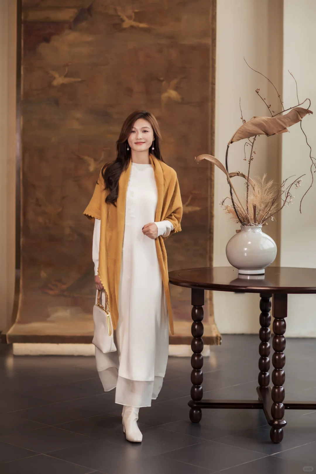 在秋冬的温柔包裹下，女人味十足～🍂