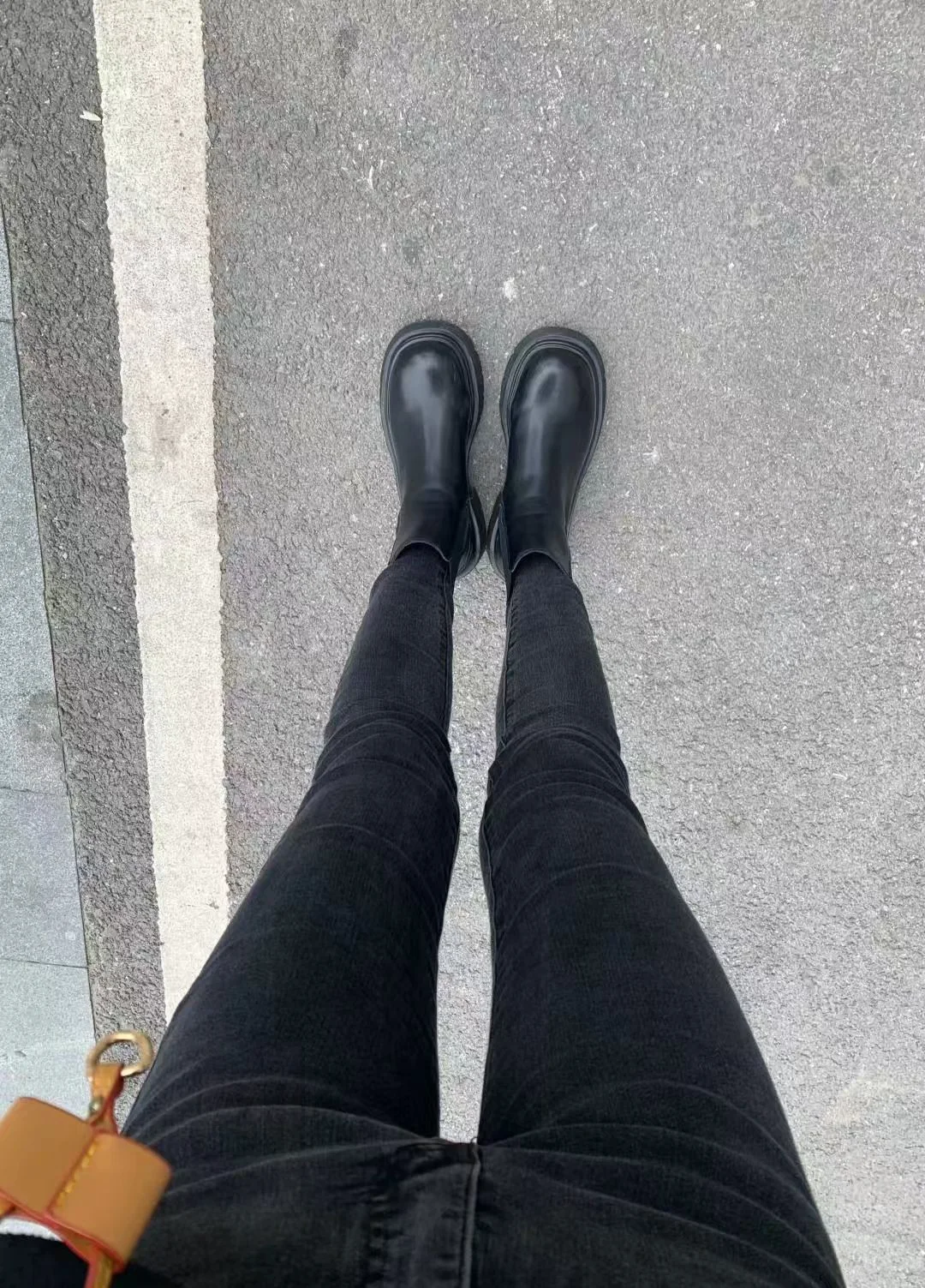 时尚什么时候轮回到小脚裤