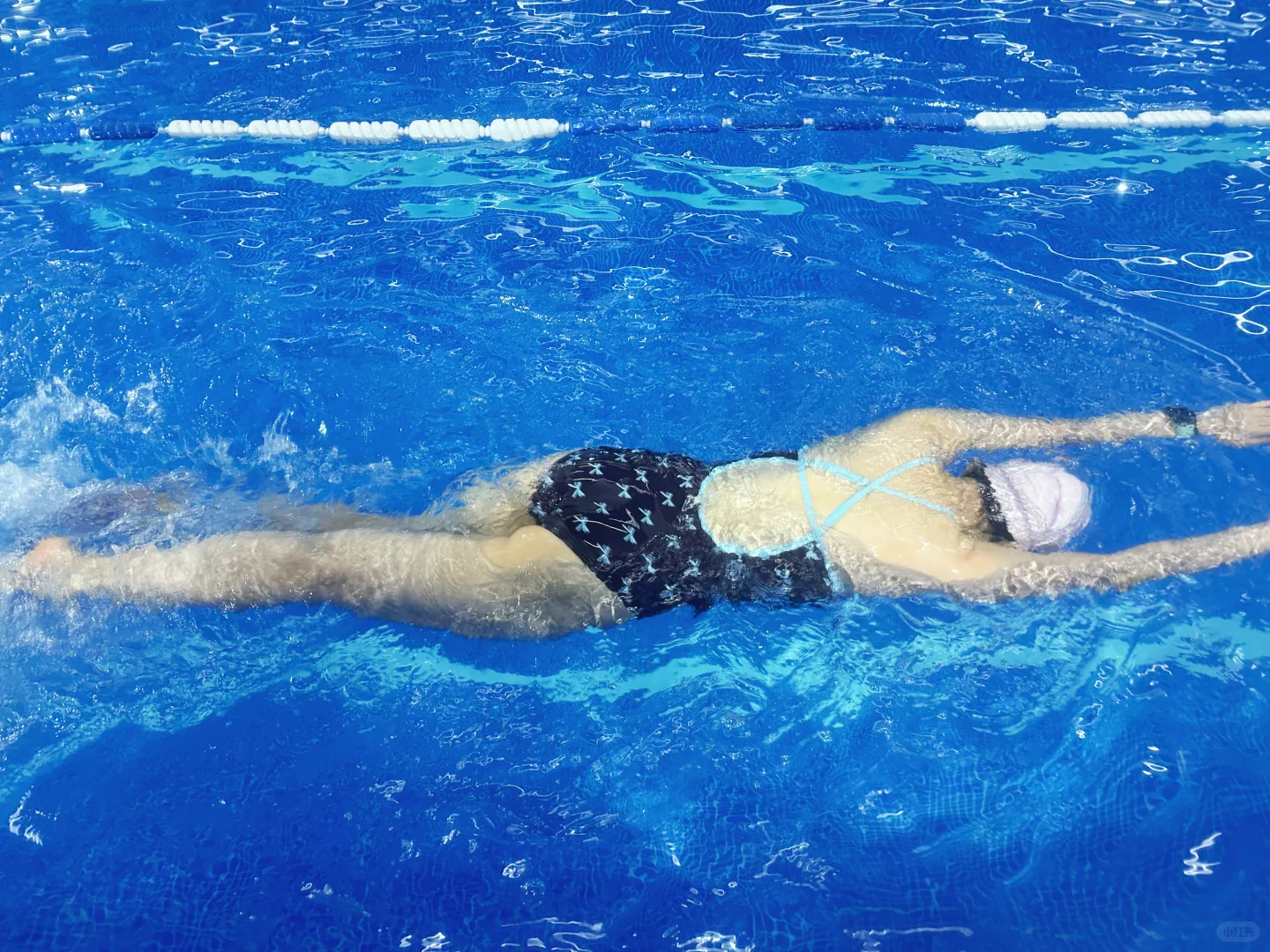 今日份泳衣ootd🏊‍♀️被水温柔包裹的一天