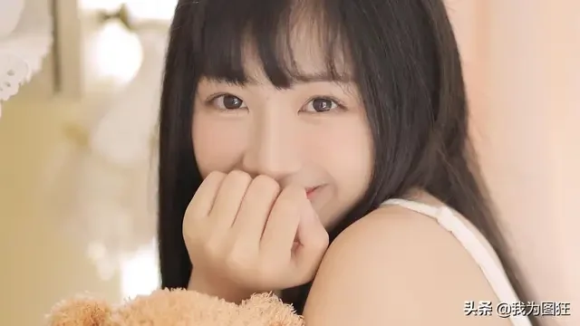 肤如凝脂貌若桃花美女写真