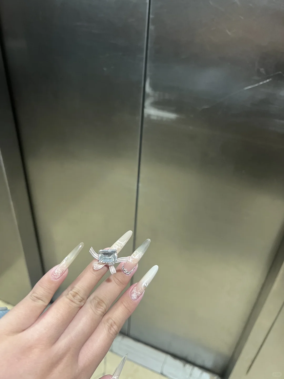 ˚🪡温温柔柔的蕾丝美甲跟秋冬好适配