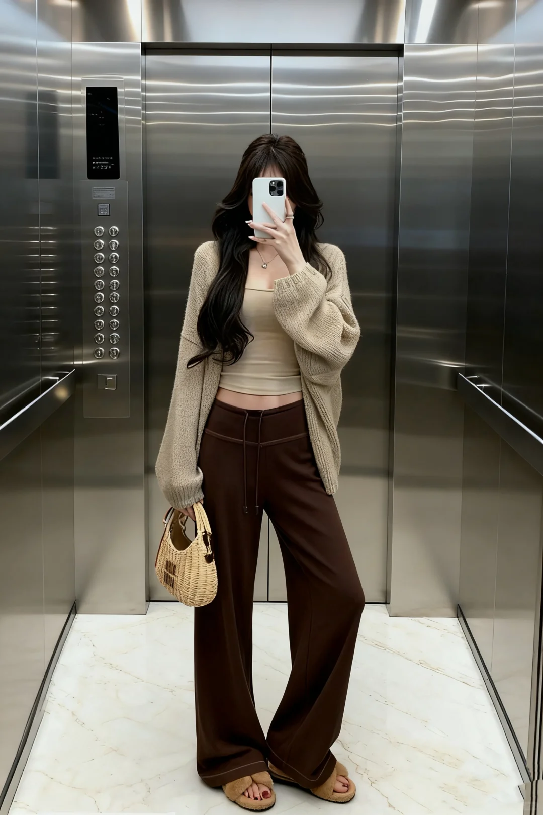 谁能拒绝一个电梯的girl！